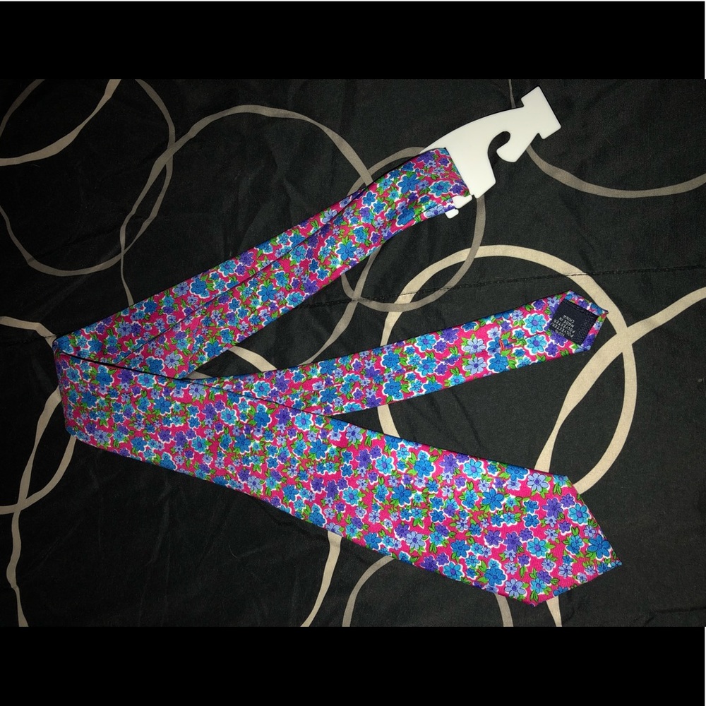 IZOD Men Floral Print Tie